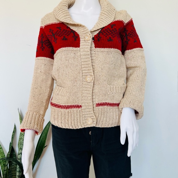 NWT sweater size large - Picture 2 of 10